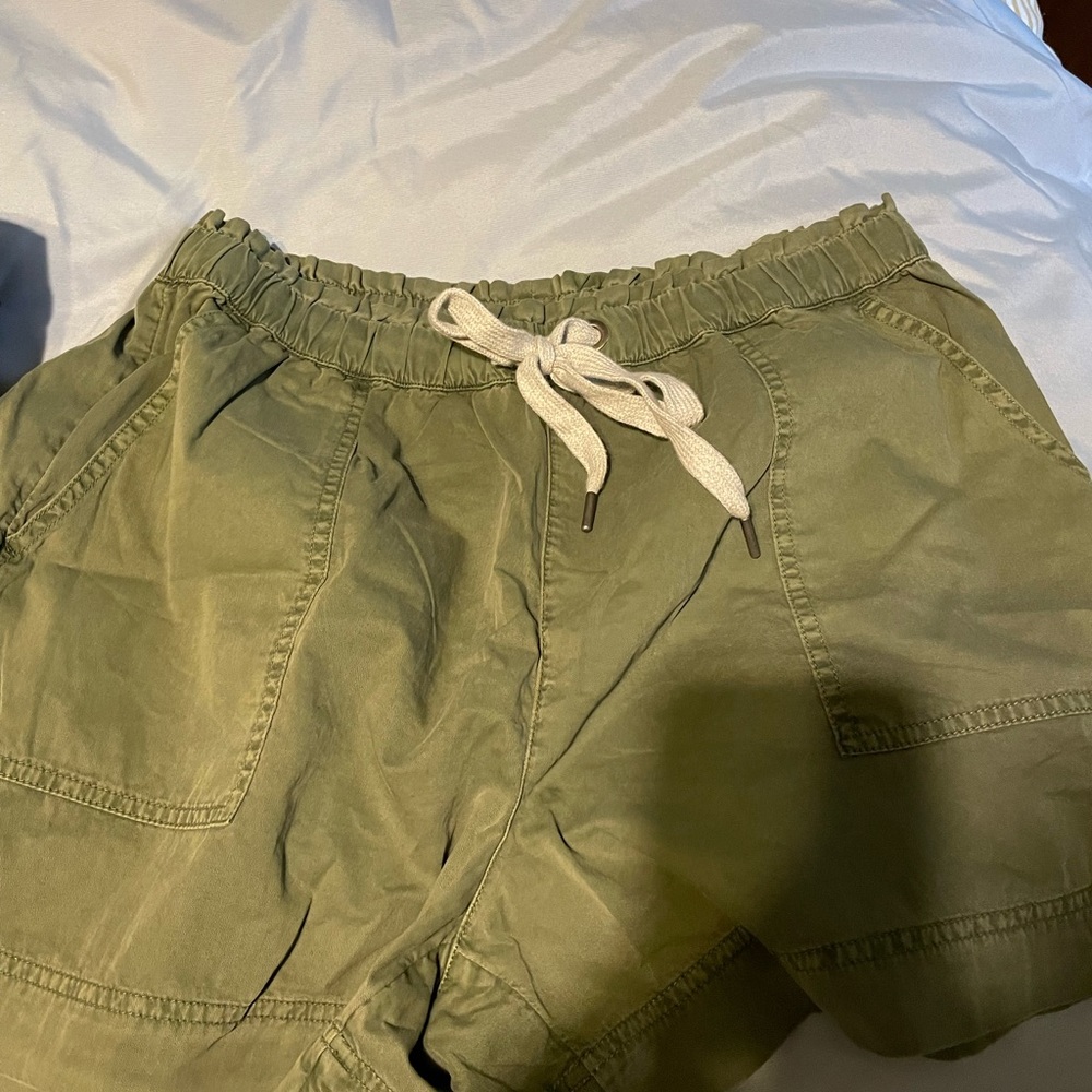 Pull on shorts